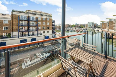 4 bedroom end of terrace house to rent, Basin Approach, London, E14