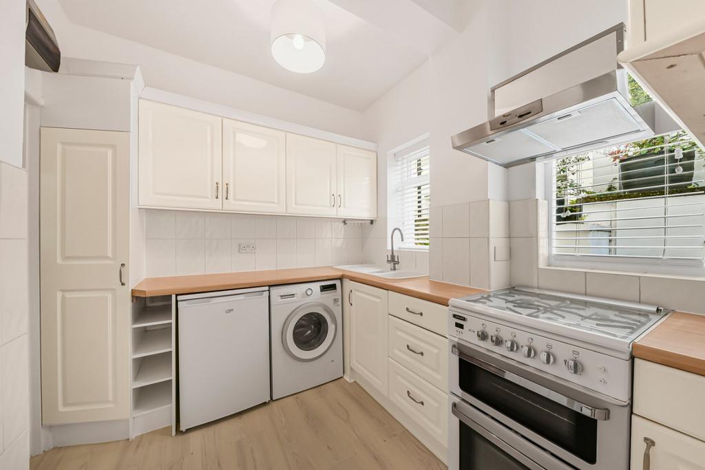 House in London - View 3