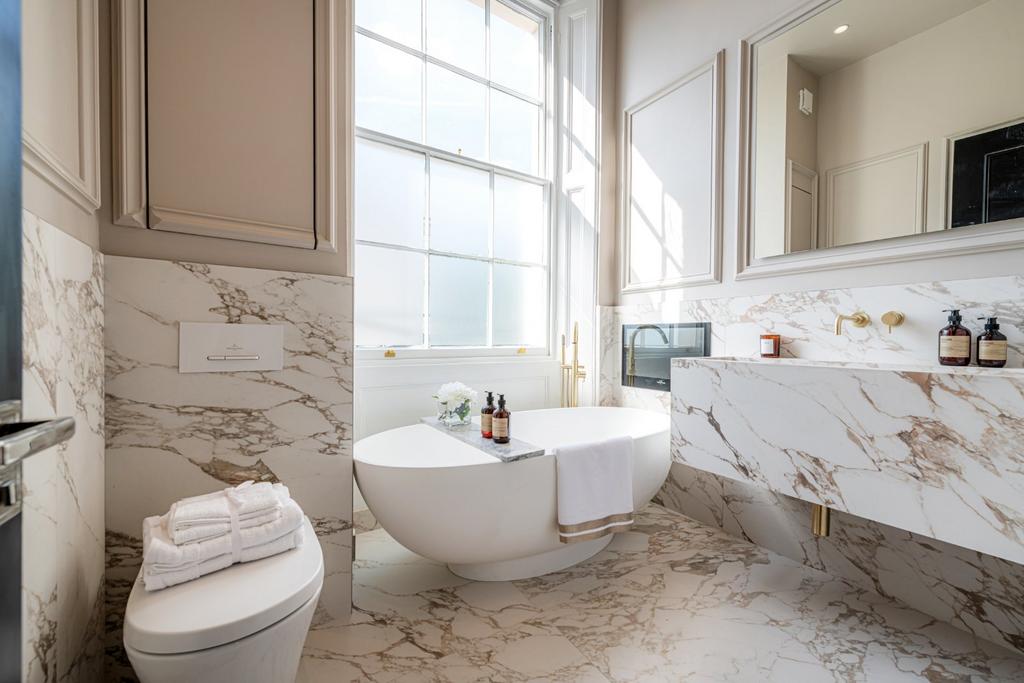 Apartment in Hyde Park - View 4
