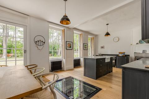 4 bedroom flat for sale, Mortlake High Street, London SW14