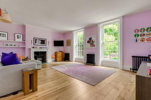4 bedroom flat for sale, Mortlake High Street, London SW14