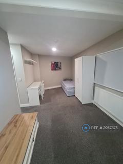 Studio to rent, Weatherfield House, Farnworth, Bolton, BL4