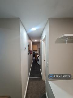 Studio to rent, Weatherfield House, Farnworth, Bolton, BL4