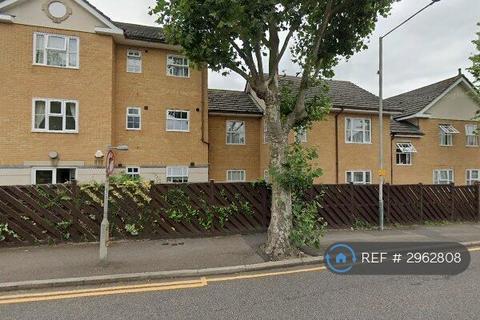 2 bedroom flat to rent, Upward Court, Romford, RM1
