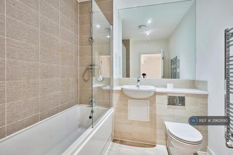 3 bedroom terraced house to rent, Ager Avenue, Dagenham, RM8