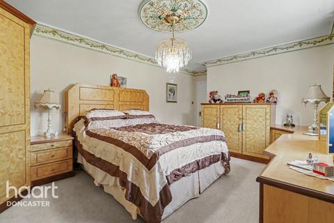 3 bedroom detached bungalow for sale, Bawtry Road, Blyth, Doncaster