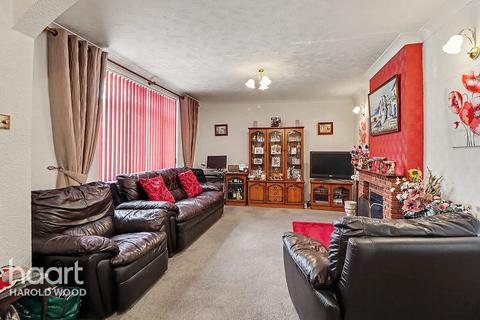 Kettering Road, Harold Hill