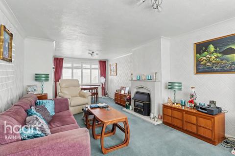 Hesselyn Drive, Rainham