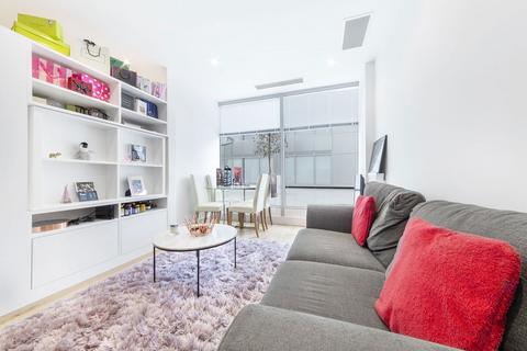 Studio to rent, Staines Road, Hounslow TW3