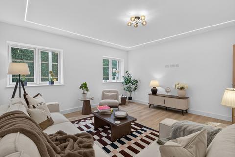 3 bedroom detached house for sale, Bucknalls Lane, Watford, WD25