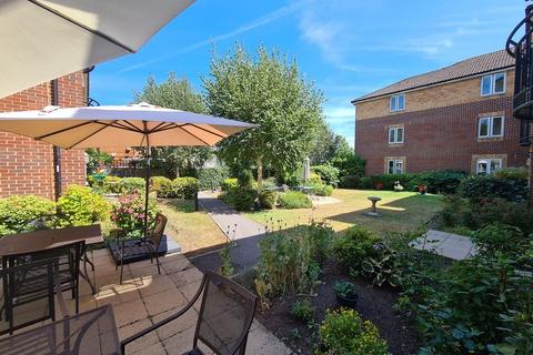 1 bedroom flat for sale, Popes Court, Totton, SO40 3GF