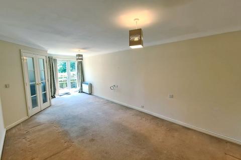 1 bedroom flat for sale, Popes Court, Totton, SO40 3GF