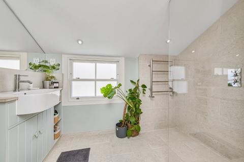 1 bedroom duplex for sale, Helix Road, London, SW2