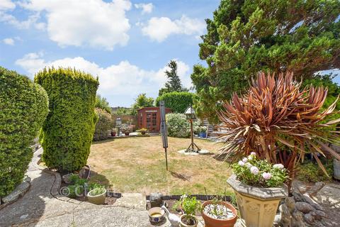 4 bedroom chalet for sale, Bowness Avenue, Sompting, West Sussex
