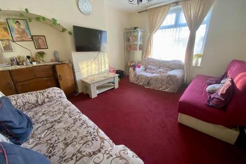 3 bedroom semi-detached house for sale, Studley Road, Dagenham, RM9