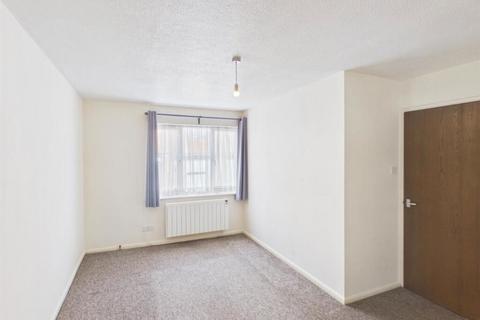 1 bedroom apartment for sale, The Oaks, Ruislip, Middlesex, HA4 7LH