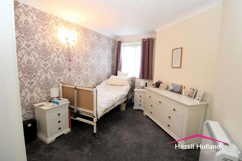 1 bedroom retirement property for sale, Oakleigh Close, Swanley