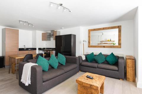 1 bedroom flat for sale, Bedford Road, London SW4