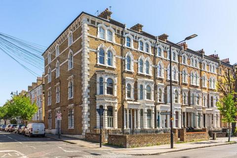 1 bedroom flat for sale, Bedford Road, London SW4