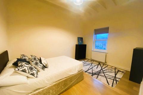 4 bedroom terraced house to rent, London SE10