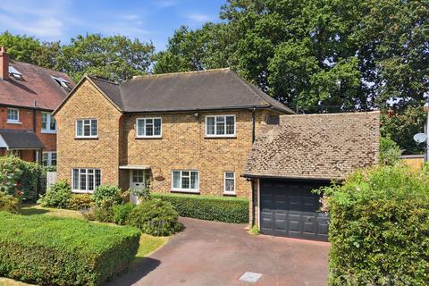 Herington Grove, Hutton, CM13