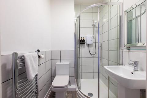 1 bedroom flat for sale, Bushy Park, Totterdown