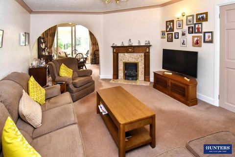 3 bedroom semi-detached house for sale, Ramsdean Avenue, Wigston