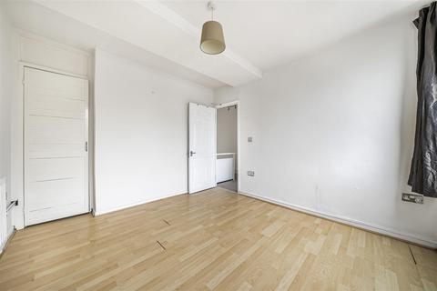 undefined, Sherfield Gardens, Roehampton SW15