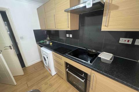 1 bedroom flat to rent, Walworth Road, SE17