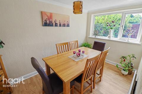 3 bedroom semi-detached house for sale, Birch Close, Benfleet