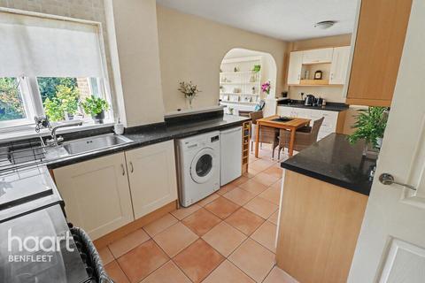 3 bedroom semi-detached house for sale, Birch Close, Benfleet