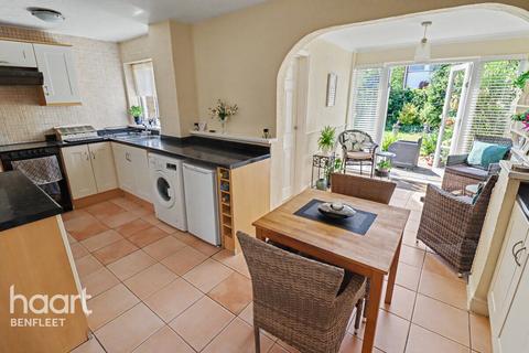 3 bedroom semi-detached house for sale, Birch Close, Benfleet