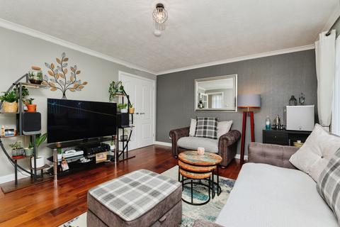 undefined, Mill Crescent, Glasgow, G40