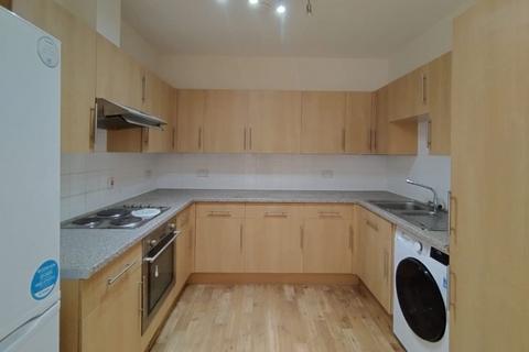 1 bedroom flat for sale, Flat 24 Alexander House, 50 Station Road, Aldershot, Hampshire, GU11 1BG