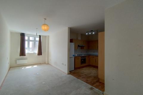 1 bedroom flat for sale, Flat 24 Alexander House, 50 Station Road, Aldershot, Hampshire, GU11 1BG