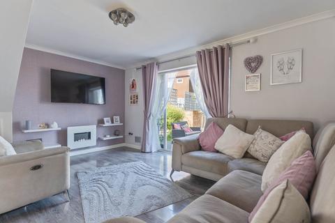 3 bedroom semi-detached house for sale, Greenfield Close, Pontnewydd, NP44