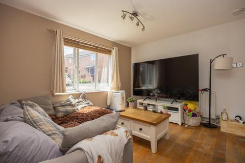 1 bedroom end of terrace house for sale, Fitzjohn Close, Surrey GU4