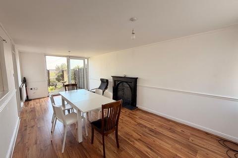 3 bedroom house to rent, Park Grange Road, Sheffield, S2