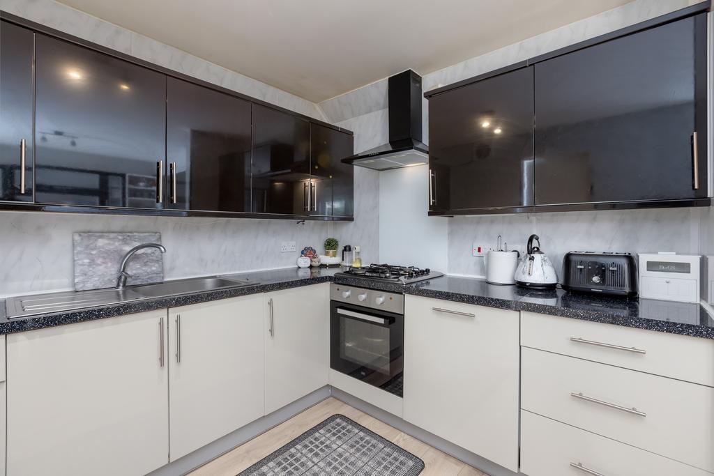 House in Edinburgh, Craigmillar - View 3