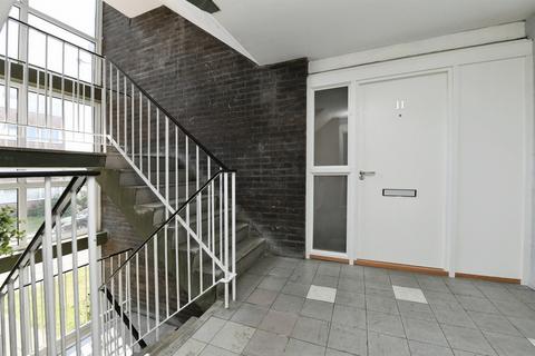 2 bedroom flat for sale, Roseberry Avenue, Benfleet