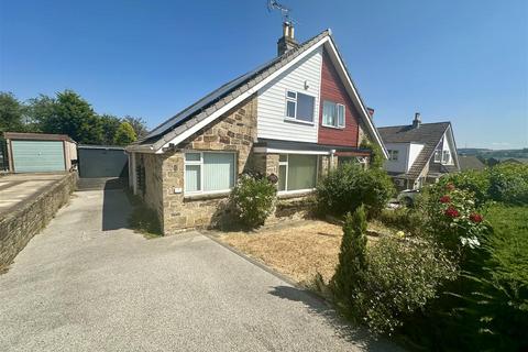 3 bedroom semi-detached house for sale, Farrar Avenue, Mirfield