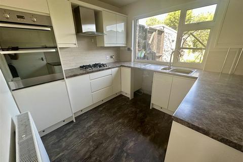 3 bedroom semi-detached house for sale, Farrar Avenue, Mirfield