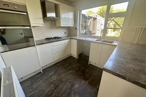 3 bedroom semi-detached house for sale, Farrar Avenue, Mirfield