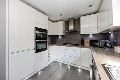 3 bedroom semi-detached house for sale, House Meadow, Ashford, TN23 5