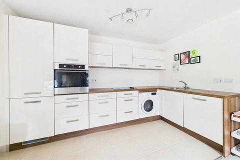 2 bedroom flat to rent, Ashville Way, Wokingham, Berkshire, RG41