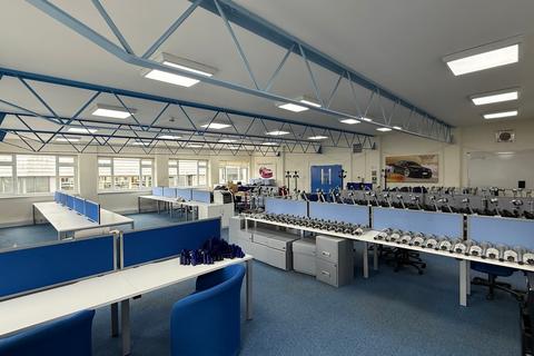 Warehouse for sale, 25-28 Station Clos Potters Bar EN6 1TL