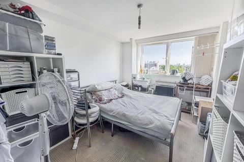 2 bedroom apartment for sale, Lakeside Rise, Manchester