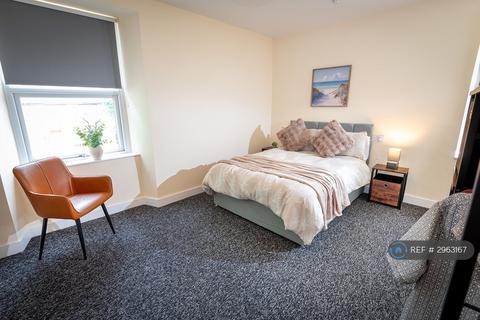 1 bedroom in a house share to rent, Main St, Egremont, CA22