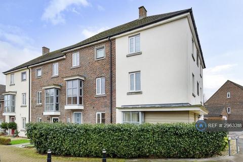 5 bed terraced house for rent in Appleton Drive, Basingstoke, RG24