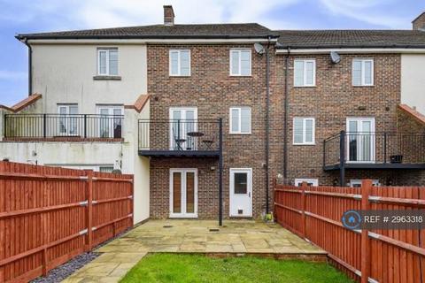 5 bedroom terraced house to rent, Appleton Drive, Basingstoke, RG24